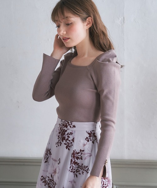 NOELA(ノエラ)の「スクエアネックパワショルニット(ニット/セーター・レディース・ブラック/ベージュ/ボルドー/オフホワイト・フリー)」の21枚目の写真