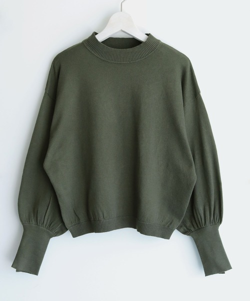 cheriella(シェリエラ)の「【cheriella】WEB限定袖ボタンボリュームハイネックサスティナニット(ニット/セーター・レディース・ブラック/ネイビー/レッド/オフホワイト/カーキ/ダークグリーン/アイボリー・M)」の10枚目の写真