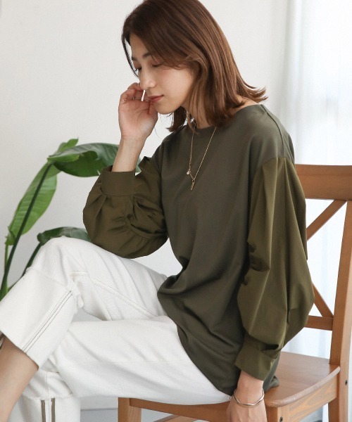 Bou Jeloud（ブージュルード）の「ドッキングカーブスリーブトップス（Tシャツ/カットソー・レディース・ブラック/ベージュ/カーキ・FREE）」の3枚目の写真