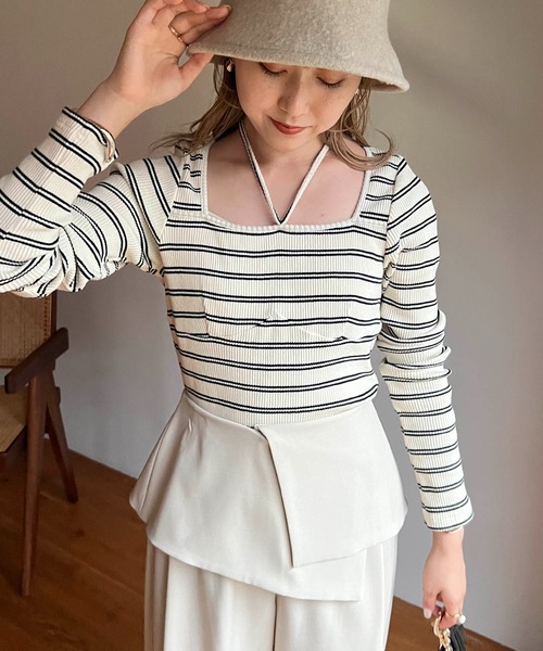 CAPRICIEUX LE'MAGE（カプリシューレマージュ）の「スクエアボーダーホルタープルオーバー（Tシャツ/カットソー・レディース・ブラック/オフホワイト/グリーン・FREE）」の2枚目の写真