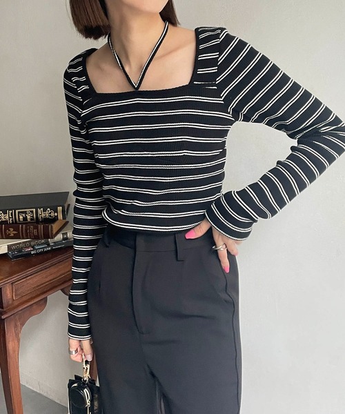 CAPRICIEUX LE'MAGE（カプリシューレマージュ）の「スクエアボーダーホルタープルオーバー（Tシャツ/カットソー・レディース・ブラック/オフホワイト/グリーン・FREE）」の3枚目の写真