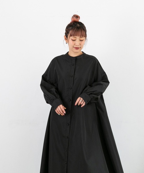 PICHI（ピイチ）の「ノーカラーテントシルエットワンピース（シャツワンピース・レディース・ホワイト/ブラック・LONG/REGULAR）」の7枚目の写真