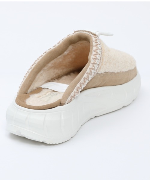UGG(アグ)の「【UGG for emmi】W WESTSIDER HYBRID(スリッポン・レディース・ナチュラル・23cm/23.5cm/24cm/24.5cm/25cm)」の16枚目の写真