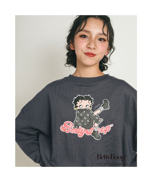 ZIDDY(ジディ)の「ZIDDY/【ベティーちゃん×ZIDDYコラボアイテム】前面プリントゆるシルエットドロップショルダートレーナー(130