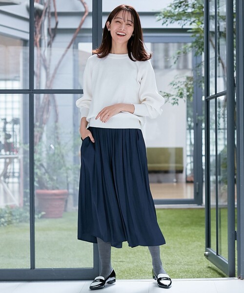 組曲(クミキョク)の「【選べる8色展開・春まで使える!】バックレースカラー ニット(ニット/セーター・レディース・アイボリー系/ネイビー系/レッド系/ライトグレー系/グリーン系/ピンク系/イエロー系/ローズ系・2)」の10枚目の写真