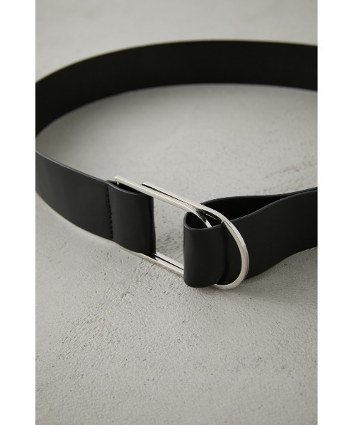AZUL by moussy（アズールバイマウジー）の「DEFORMATION BUCKLE BELT/でフォーメーションバックルベルト（ベルト・レディース・ライトベージュ/ブラック・FREE）」の3枚目の写真