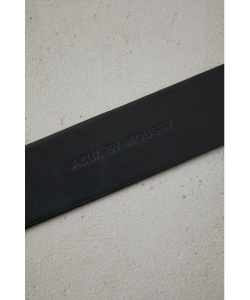 AZUL by moussy（アズールバイマウジー）の「DEFORMATION BUCKLE BELT/でフォーメーションバックルベルト（ベルト・レディース・ライトベージュ/ブラック・FREE）」の6枚目の写真