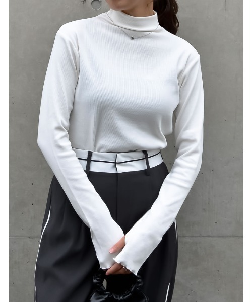 Re:EDIT（リエディ）の「指穴リブカットソーハイネックトップス（Tシャツ/カットソー・レディース・ブルー/杢グレー/ホワイト×ブラック/ブラック/ブラック×ホワイト/ホワイト/ブルー系その他/ブラック系その他・MEDIUM/LARGE）」の2枚目の写真