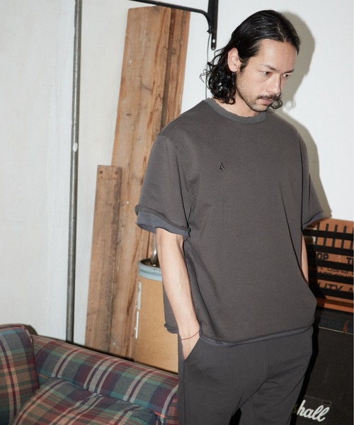 ADAM PATEK(アダムパテック)の「ADAMPATEK / layered damage 裏毛x天竺レイヤードルーズシルエット半袖クルー(アンサンブル・メンズ・ブラック/アッシュグレー・1/2/3)」の10枚目の写真