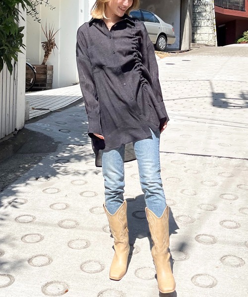 SPIRALGIRL（スパイラルガール）の「アシメギャザーシアーシャツ（シャツ/ブラウス・レディース・ブラック/ホワイト・FREE）」の3枚目の写真