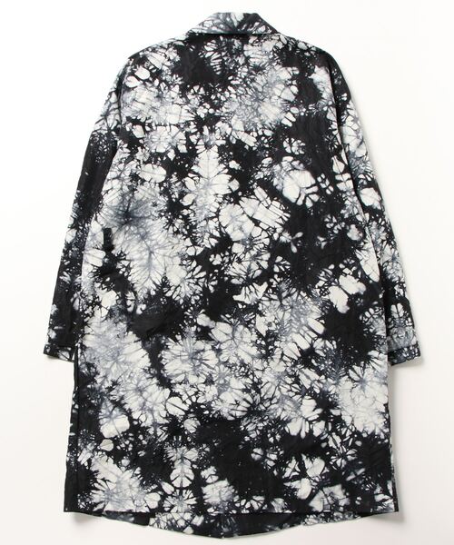 yoshiokubo(ヨシオクボ)の「【yoshiokubo/ヨシオクボ】TIE DYE COAT(チェスターコート・メンズ・ブラック・2)」の2枚目の写真