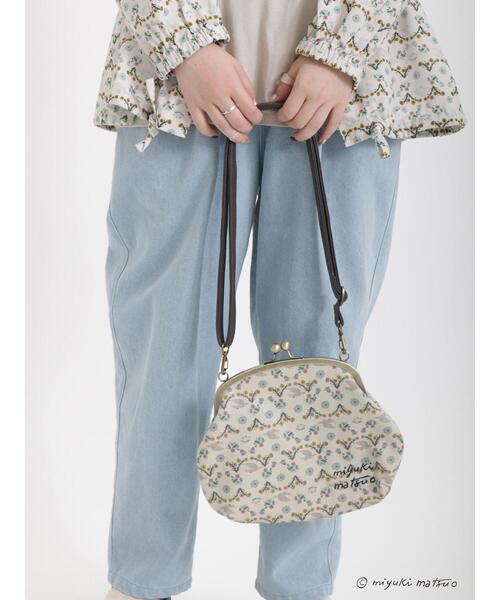 Samansa Mos2（サマンサ モスモス）の「【miyuki matsuoXSamansaMos2】ガマ口バッグ（ハンドバッグ・レディース・ベージュ/キナリ・ﾌﾘ-）」の4枚目の写真