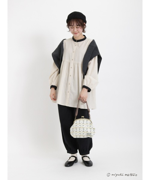 Samansa Mos2（サマンサ モスモス）の「【miyuki matsuoXSamansaMos2】ガマ口バッグ（ハンドバッグ・レディース・ベージュ/キナリ・ﾌﾘ-）」の10枚目の写真