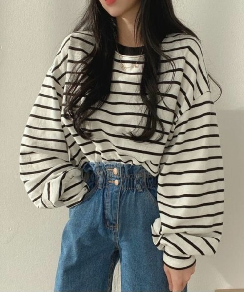 Sibra(シブラ)の「オーバーサイズボーダーTシャツ(Tシャツ/カットソー・レディース・ホワイト・M)」の3枚目の写真