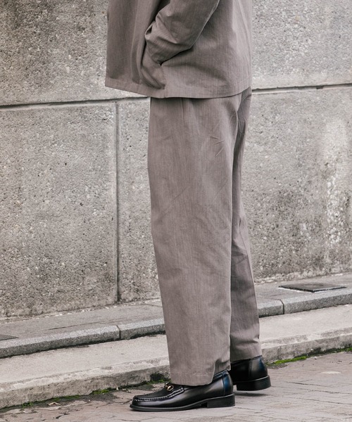 URBAN RESEARCH（アーバンリサーチ）の「『セットアップ対応』『Sサイズあり』LINENイージートラウザー（その他パンツ・メンズ・チャコールグレー/ブラウン/ベージュ系その他・SMALL/MEDIUM/LARGE）」の11枚目の写真