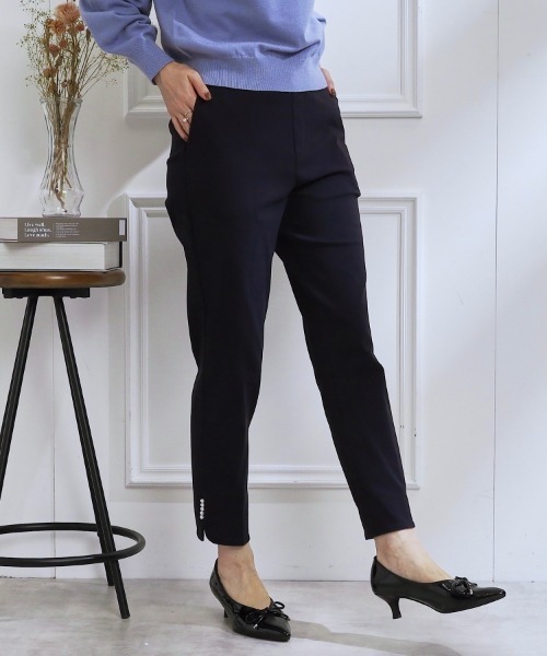 couture brooch（クチュールブローチ）の「◆【SS-LL/ウエストゴムでラクチン】フェイクパールアクセントハイパーストレッチパンツ（その他パンツ・レディース・ネイビー/ブラック/オリーブ/アイボリー系1・40/38/42/36/34）」の4枚目の写真