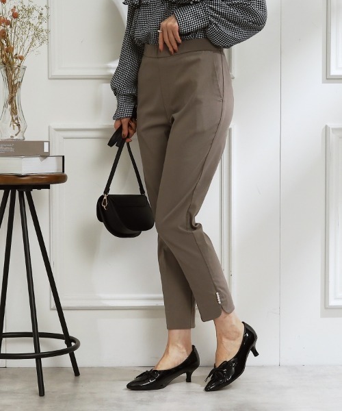 couture brooch（クチュールブローチ）の「◆【SS-LL/ウエストゴムでラクチン】フェイクパールアクセントハイパーストレッチパンツ（その他パンツ・レディース・ネイビー/ブラック/オリーブ/アイボリー系1・40/38/42/36/34）」の3枚目の写真