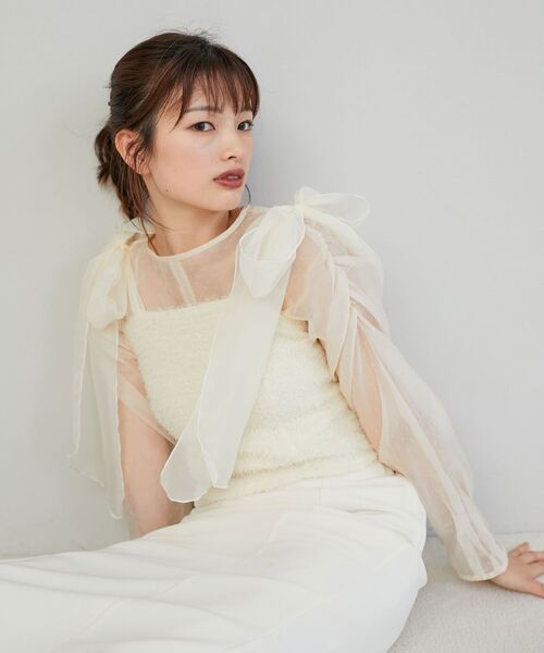 MAJESTIC LEGON（マジェスティックレゴン）の「肩リボンプードルビスチェ（ベスト・レディース・アイボリー/グレー/ピンク/ブラック・MEDIUM）」の2枚目の写真