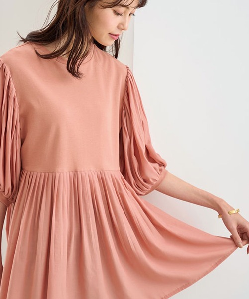 BELLUNA（ベルーナ）の「異素材使いフレアーデザインチュニック（チュニック・レディース・アイボリー/チャコール/コーラル・LARGE/MEDIUM/X-LARGE）」の4枚目の写真