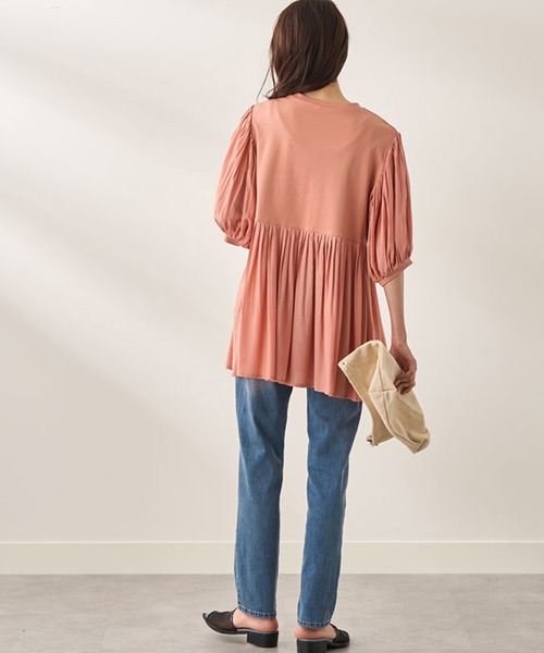 BELLUNA（ベルーナ）の「異素材使いフレアーデザインチュニック（チュニック・レディース・アイボリー/チャコール/コーラル・LARGE/MEDIUM/X-LARGE）」の8枚目の写真