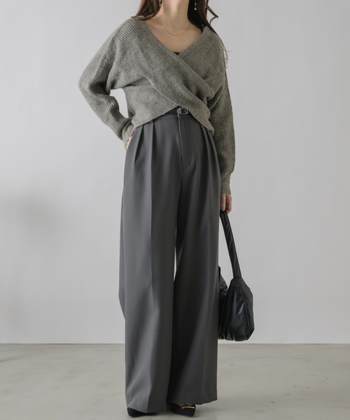 NEUNA（ヌナ）の「【昨年完売した大人気ニット！】クロスデザイン