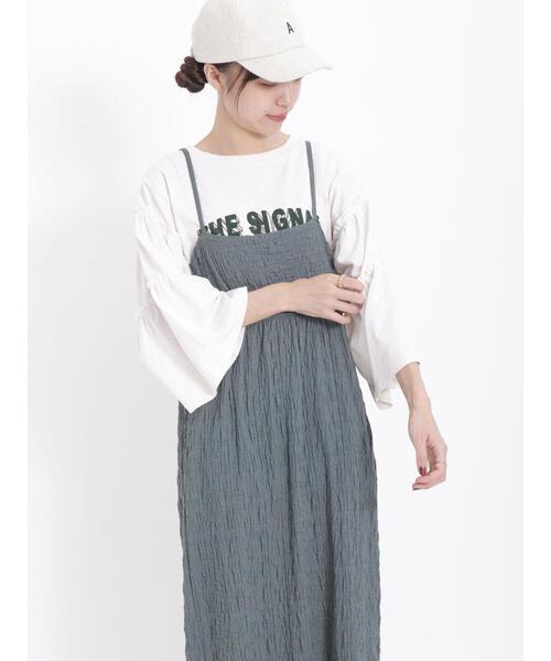 Samansa Mos2(サマンサ モスモス)の「ヴィンテージライク袖フリルロゴTシャツ(Tシャツ/カットソー・レディース・ブルー/チャコールグレー/キナリ/カーキ・F)」の2枚目の写真