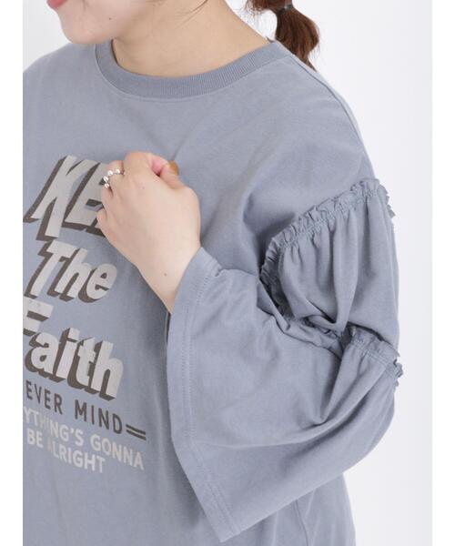 Samansa Mos2(サマンサ モスモス)の「ヴィンテージライク袖フリルロゴTシャツ(Tシャツ/カットソー・レディース・ブルー/チャコールグレー/キナリ/カーキ・F)」の6枚目の写真