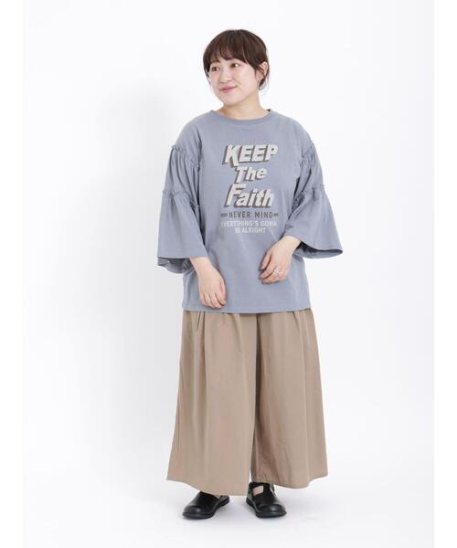 Samansa Mos2(サマンサ モスモス)の「ヴィンテージライク袖フリルロゴTシャツ(Tシャツ/カットソー・レディース・ブルー/チャコールグレー/キナリ/カーキ・F)」の8枚目の写真