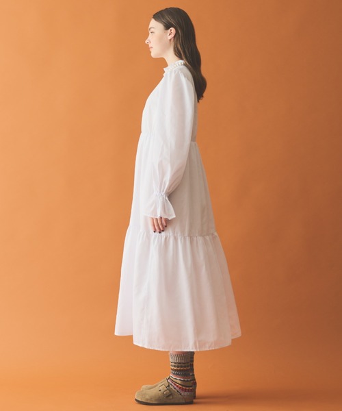 MERLOT（メルロー）の「襟フリルティアードワンピース（ワンピース・レディース・サックスブルー/ブラック/ホワイト・MT/FREE）」の11枚目の写真