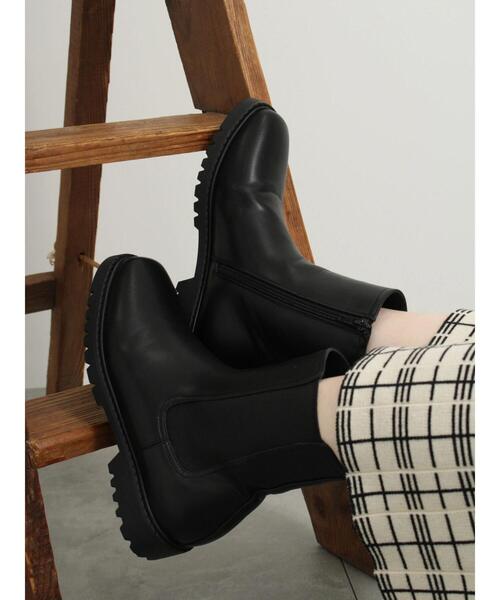 Samansa Mos2 blue（サマンサモスモスブルー）の「サイドゴアブーツ（ドレスシューズ・レディース・ブラック/カーキ/キナリ・M/L）」の4枚目の写真