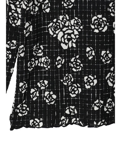 ESCAR(エスカー)の「■ESCAR Uネッククレープカットプルオーバー(Tシャツ/カットソー・レディース・ブラック/ブラック系その他・FREE)」の14枚目の写真