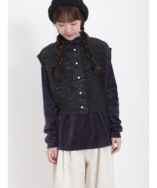 Samansa Mos2（サマンサ モスモス）の「前後着引き揃えパール釦ベスト（ベスト・レディース・グリーン/ベージュ/チャコールグレー/ブルー・F）」の2枚目の写真