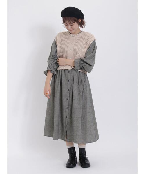 Samansa Mos2（サマンサ モスモス）の「前後着引き揃えパール釦ベスト（ベスト・レディース・グリーン/ベージュ/チャコールグレー/ブルー・F）」の17枚目の写真
