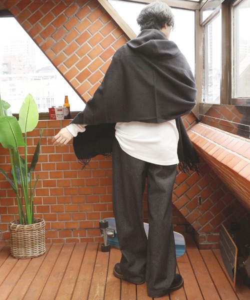 ８(eight)（エイト）の「フード付き無地ポンチョ（ポンチョ・メンズ・レッド/ベージュ/ネイビー/チャコールグレー/ワイン/ブラック・FREE）」の15枚目の写真