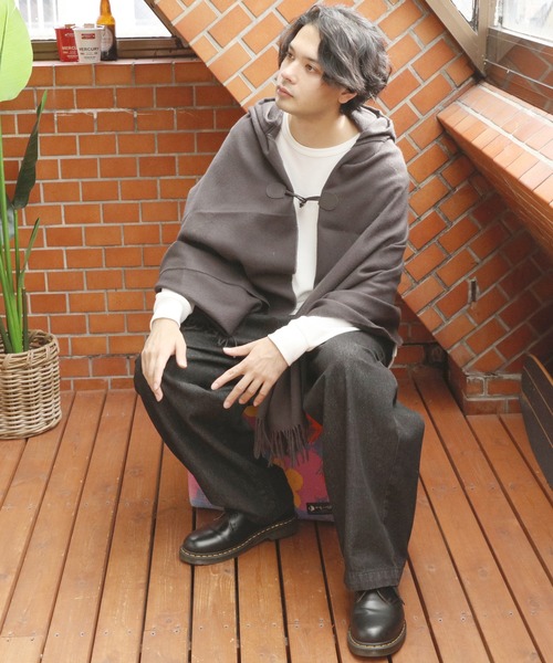 ８(eight)（エイト）の「フード付き無地ポンチョ（ポンチョ・メンズ・レッド/ベージュ/ネイビー/チャコールグレー/ワイン/ブラック・FREE）」の21枚目の写真