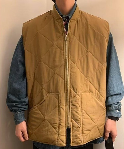 MGV(エムジーヴィー)の「オーバーサイズキルティングベスト(ダウンベスト・メンズ・ベージュ/ブラック・X-LARGE/MEDIUM/LARGE)」の17枚目の写真