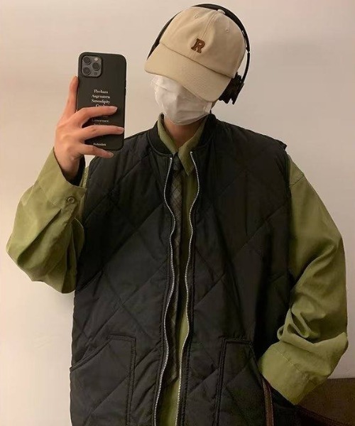 MGV(エムジーヴィー)の「オーバーサイズキルティングベスト(ダウンベスト・メンズ・ベージュ/ブラック・X-LARGE/MEDIUM/LARGE)」の8枚目の写真