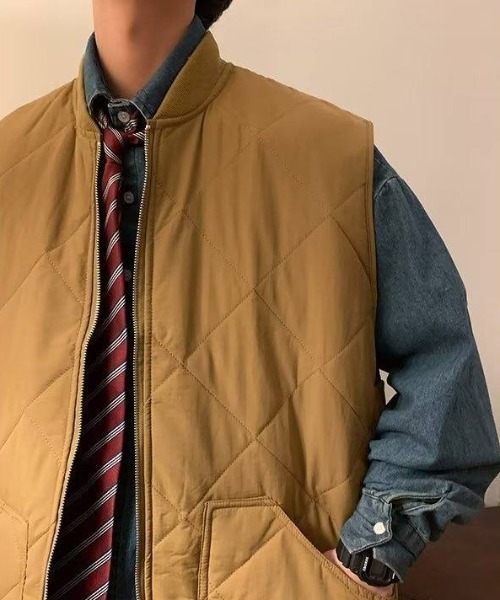 MGV(エムジーヴィー)の「オーバーサイズキルティングベスト(ダウンベスト・メンズ・ベージュ/ブラック・X-LARGE/MEDIUM/LARGE)」の20枚目の写真