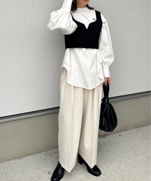 y/m by misato（イムバイミサト）の「Vカットビスチェ（キャミソール・レディース・ベージュ/ブラック・FREE）」の5枚目の写真