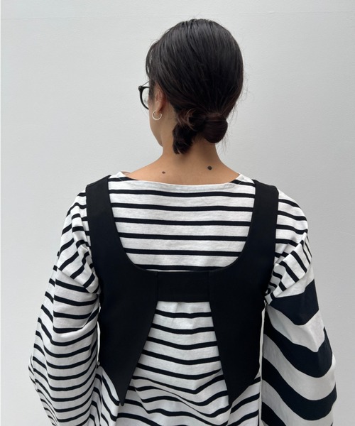 y/m by misato（イムバイミサト）の「Vカットビスチェ（キャミソール・レディース・ベージュ/ブラック・FREE）」の15枚目の写真