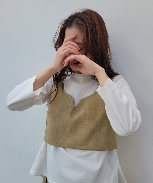 y/m by misato（イムバイミサト）の「Vカットビスチェ（キャミソール・レディース・ベージュ/ブラック・FREE）」の8枚目の写真