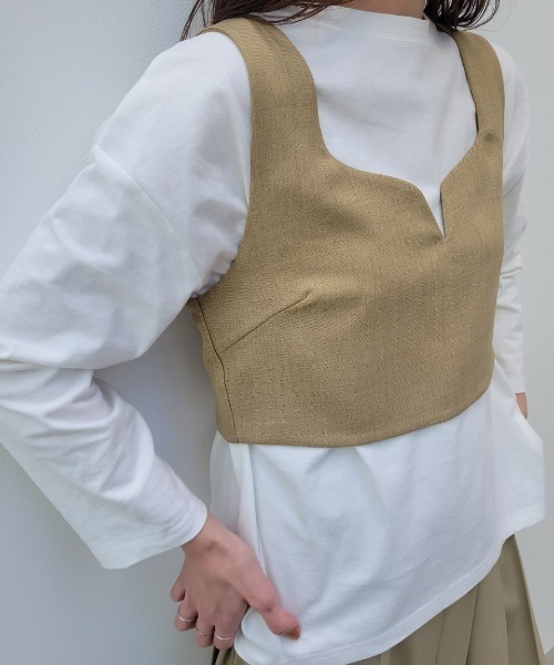 y/m by misato（イムバイミサト）の「Vカットビスチェ（キャミソール・レディース・ベージュ/ブラック・FREE）」の9枚目の写真