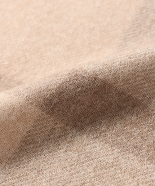 EDIFICE（エディフィス）の「カシミヤ ノンダイド チェックストール（マフラー・メンズ・ベージュ/グレー・FREE）」の6枚目の写真