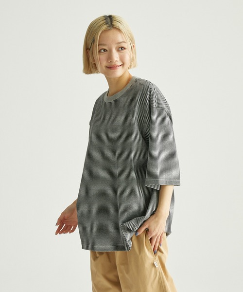 ocosic(オコジック)の「【ocosic】ドローコードボーダーパックTシャツ(Tシャツ/カットソー・メンズ・グレー系1/ネイビー系1/ホワイト系1・M/L)」の6枚目の写真