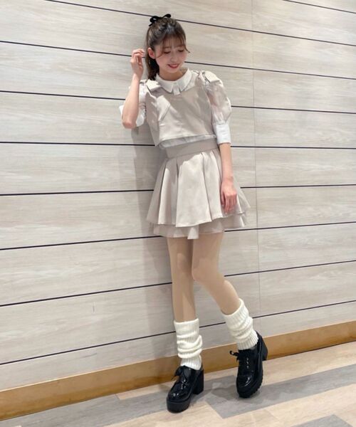 MAJESTIC LEGON(マジェスティックレゴン)の「ビスチェセットパワショルブラウス(シャツ/ブラウス・レディース・ブラック/ベージュ/グレー・MEDIUM)」の20枚目の写真