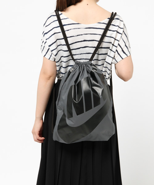 NIKE（ナイキ）の「WEGO/NIKE ヘリテージジムサック（バックパック/リュック・レディース・ブラック/グリーン/ピンク/パープル・FREE）」の14枚目の写真