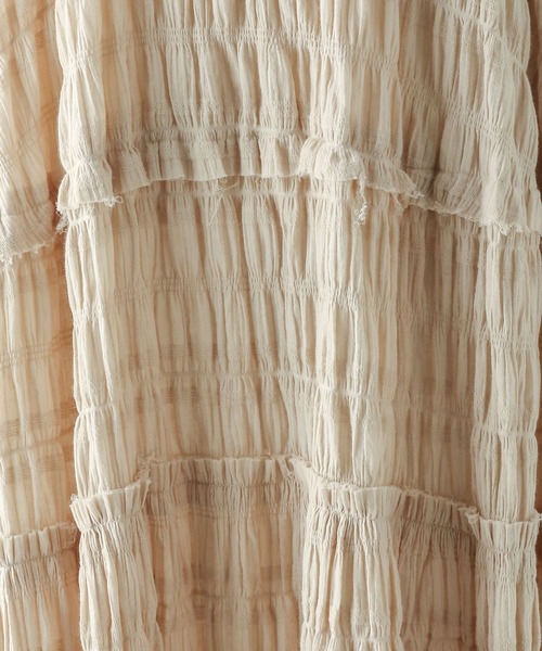 A part by（アパートバイ）の「フリルティアードキャミワンピース（ワンピース・レディース・ブラック/ブルー系その他4/ライトベージュ・FREE）」の4枚目の写真