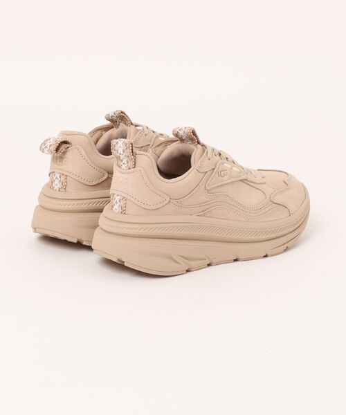 UGG(アグ)の「【UGG】W CA1(スニーカー・レディース・ベージュ・23cm/23.5cm/24cm/24.5cm/25cm)」の2枚目の写真