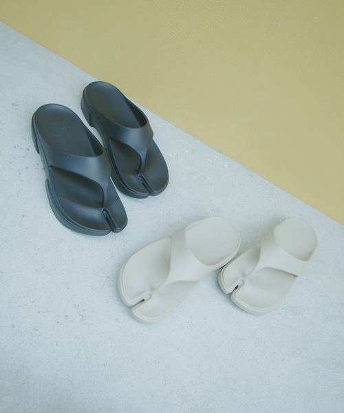 JOURNAL STANDARD（ジャーナルスタンダード）の「Paes / ぺイズ Flip Flop（サンダル・メンズ・ブラック/ウッド/チャコールグレー・25cm/26cm/27cm/28cm）」の5枚目の写真