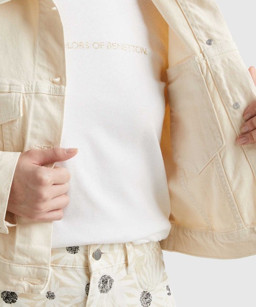 BENETTON (UNITED COLORS OF BENETTON)（ベネトンユナイテッドカラーズオブベネトン）の「花柄刺繍デニムジャケット（デニムジャケット・レディース・ホワイト・SMALL/MEDIUM/X-SMALL/XX-SMALL）」の8枚目の写真